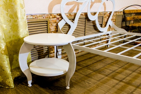 Журнальный столик