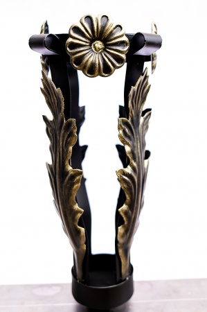 кованая ваза А12