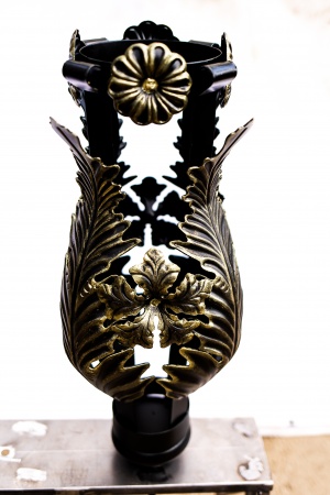 кованая ваза А14